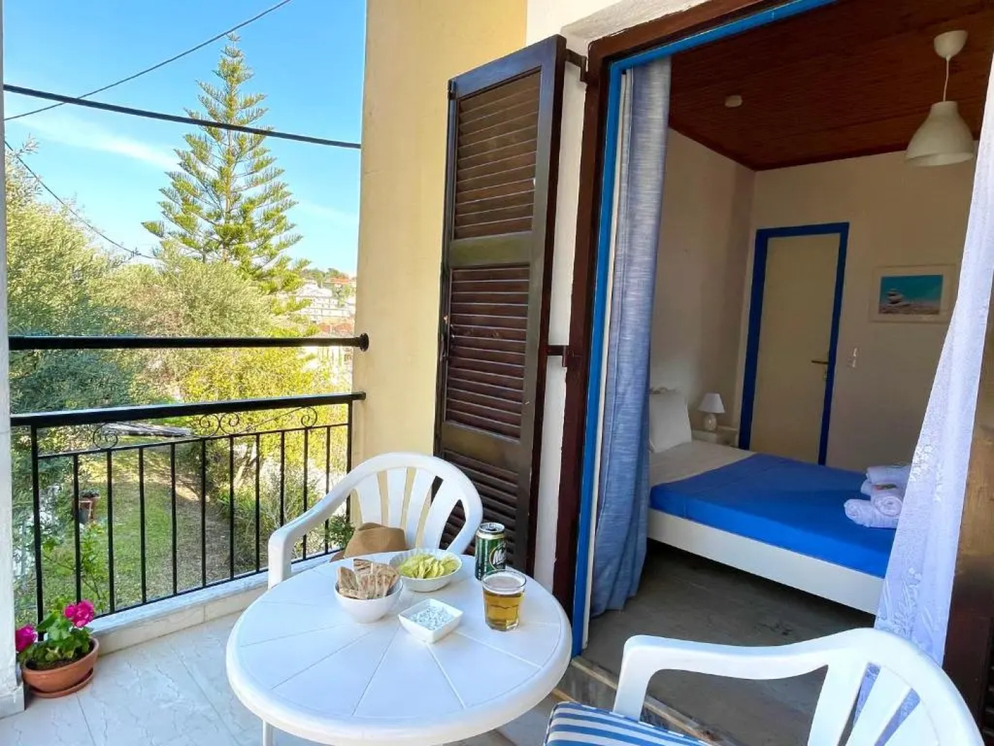 Sunflower Apartments & Studios