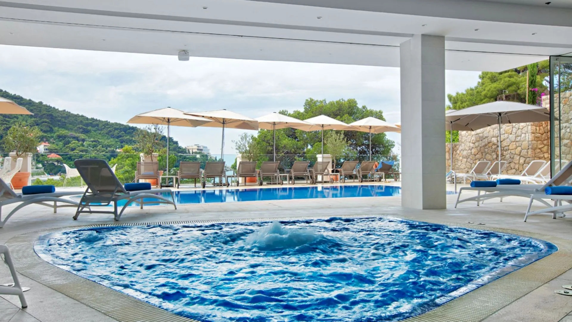 Hotel More
