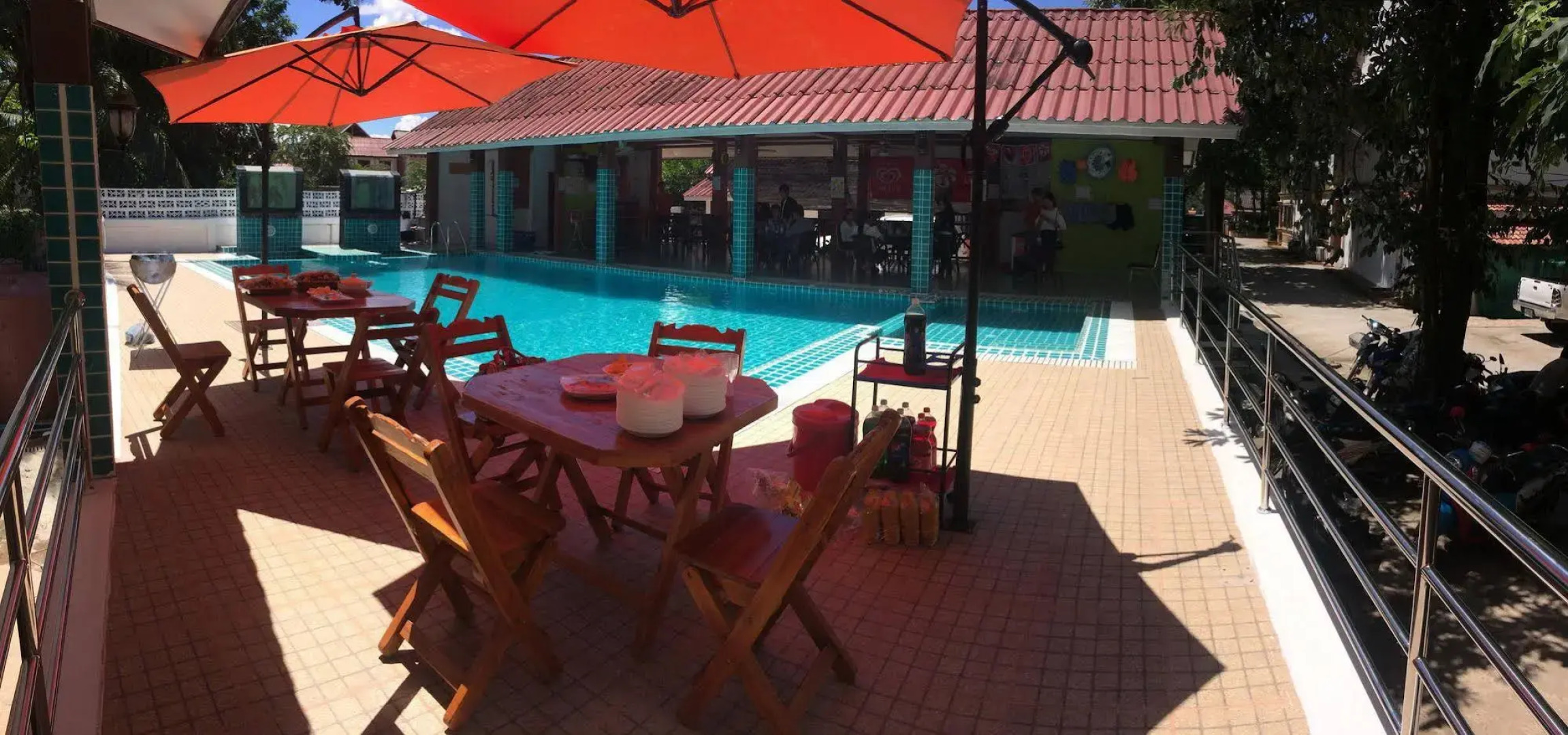 E-Outfitting Vang Thong Hotel