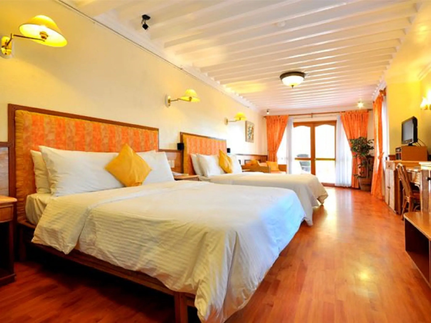 Red Coconut Beach Hotel