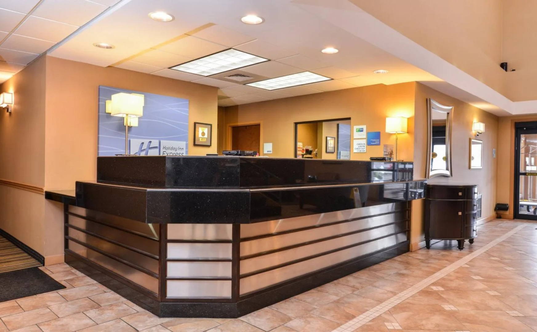 Holiday Inn Express Lewisburg/New Columbia by IHG