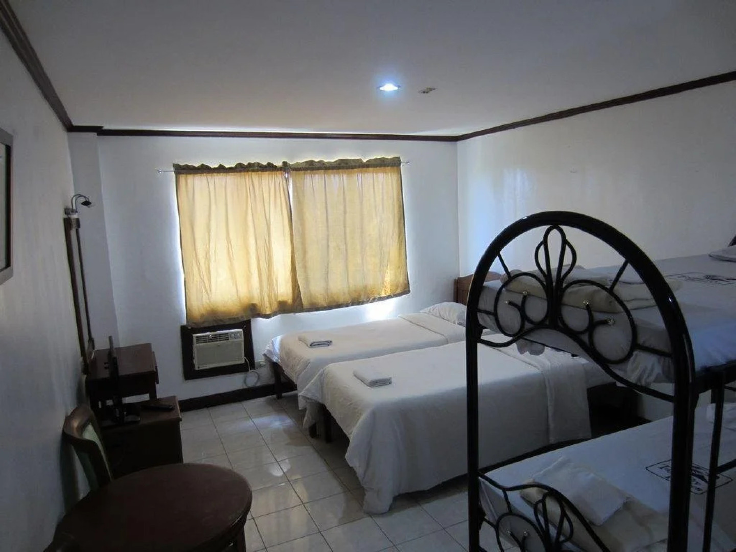 Tagaytay Haven Hotel - Ulat