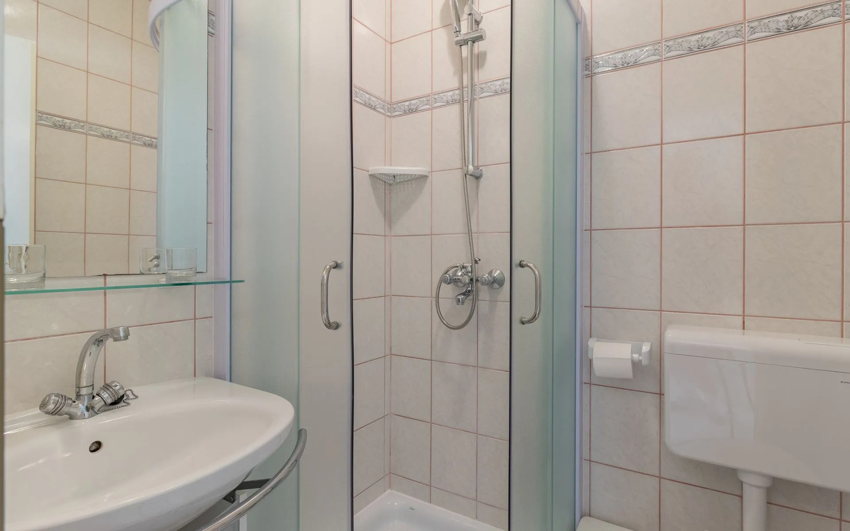 Apartment Escape - 20 m from sea: White Medulin, Istria