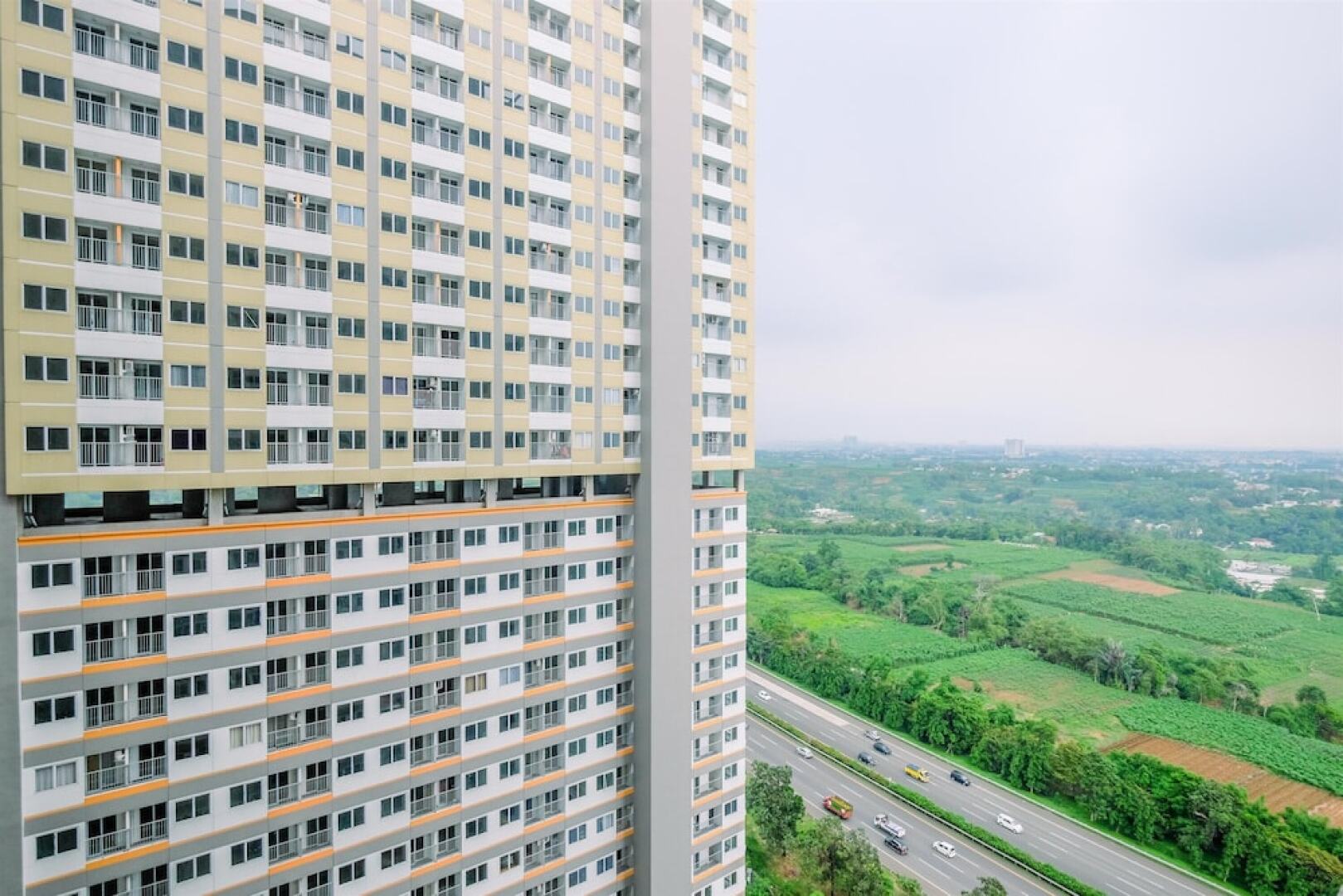 Modern Look Studio Lrt City Sentul - Royal Sentul Park Apartment