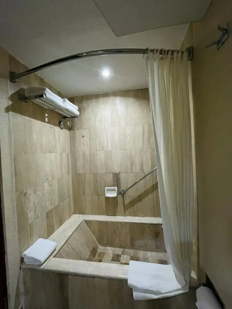 Hotel Arroyo Express