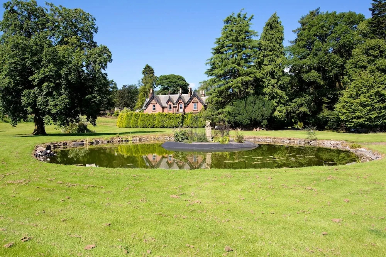 Mansion With 7 Bedrooms in Beattock, With Wonderful Mountain View, Furnished Terrace and Wifi