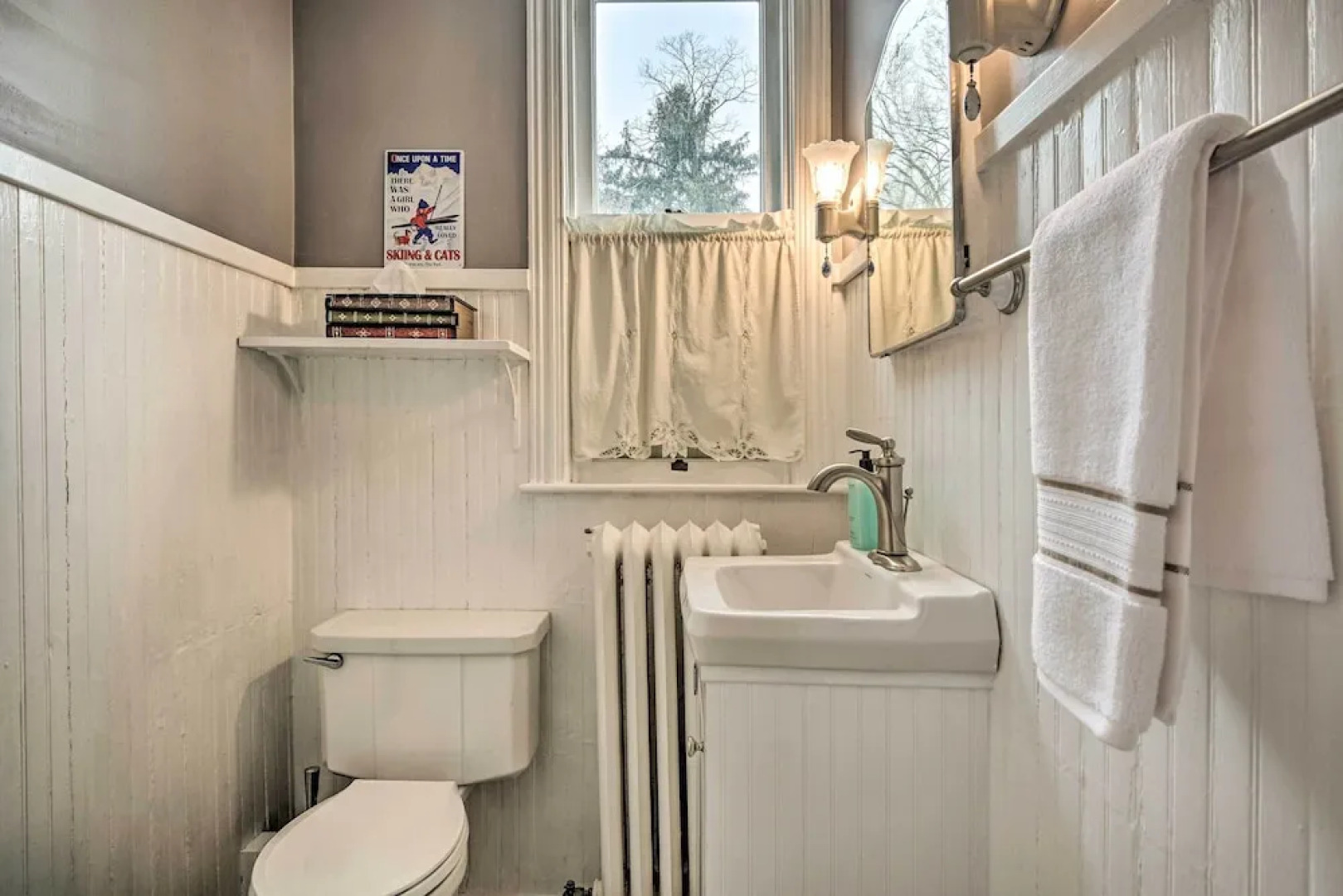 Spacious Getaway: 7 Mi to Whitetail Slopes!