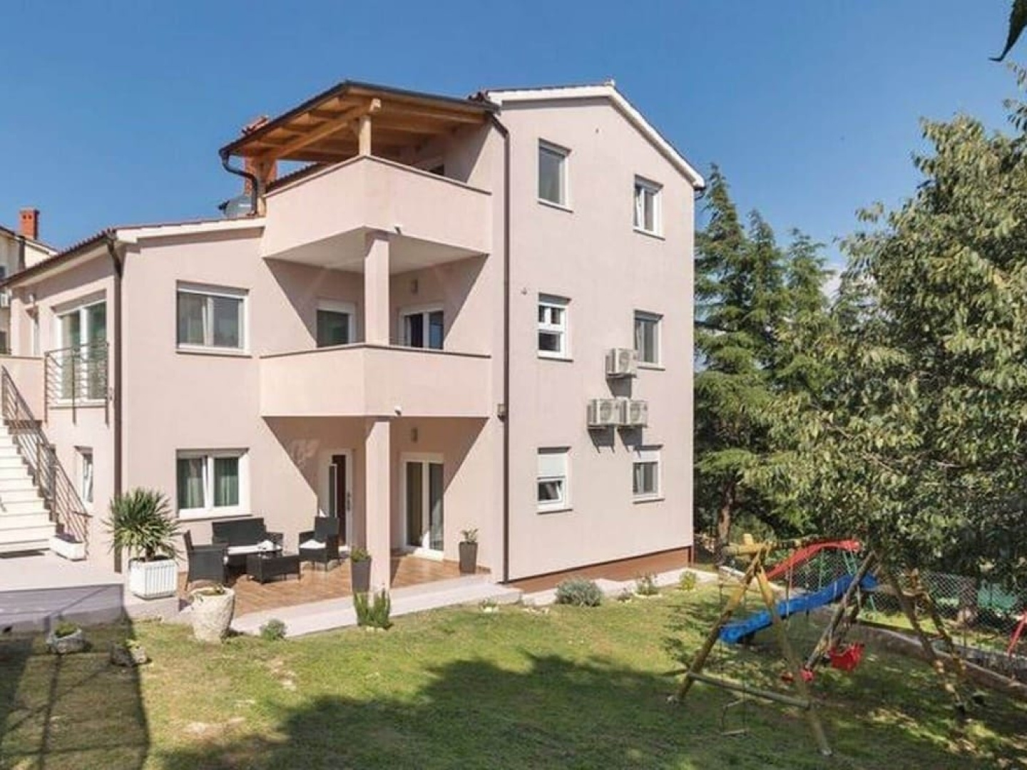 Impressive Apartment With Terrace in Pula Croatia