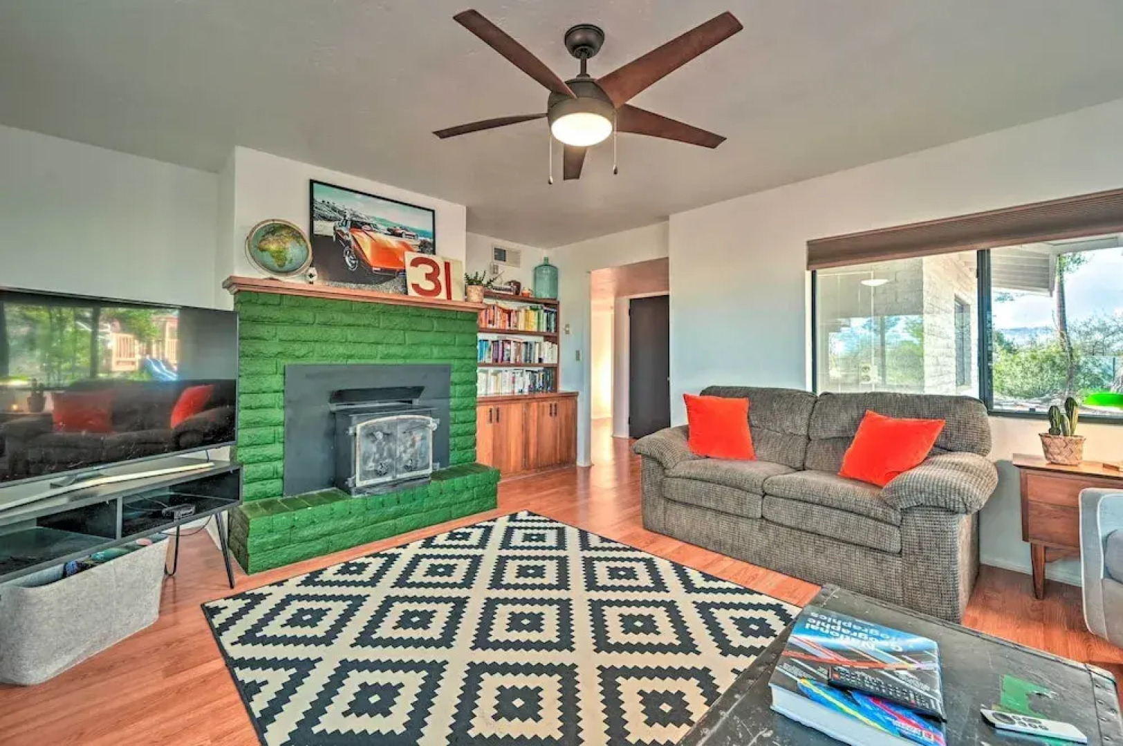 Pet-friendly Gem w/ Treehouse: 20 Mi to Sedona