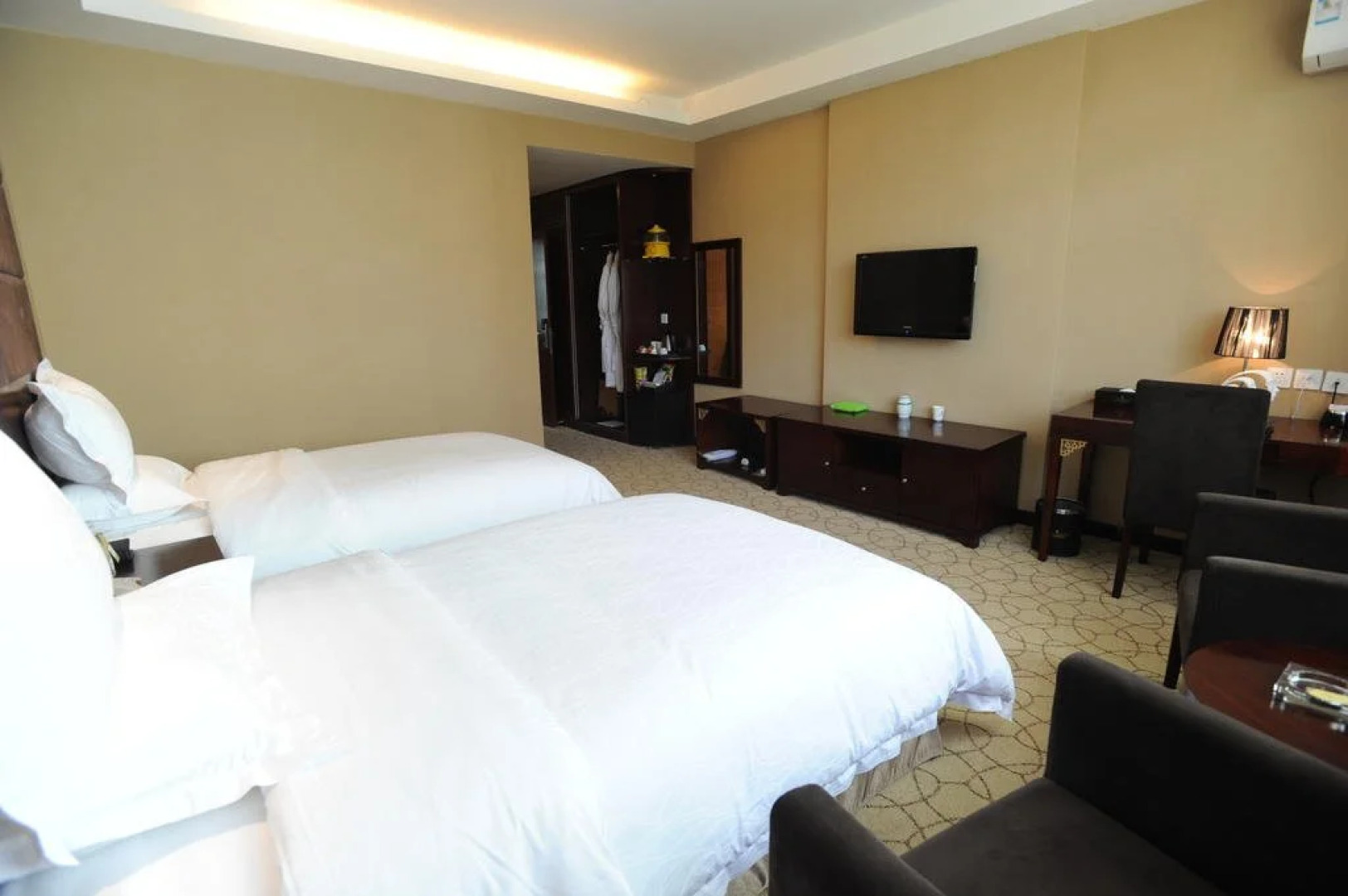 Wanrun International Resort Hotel in Tibet