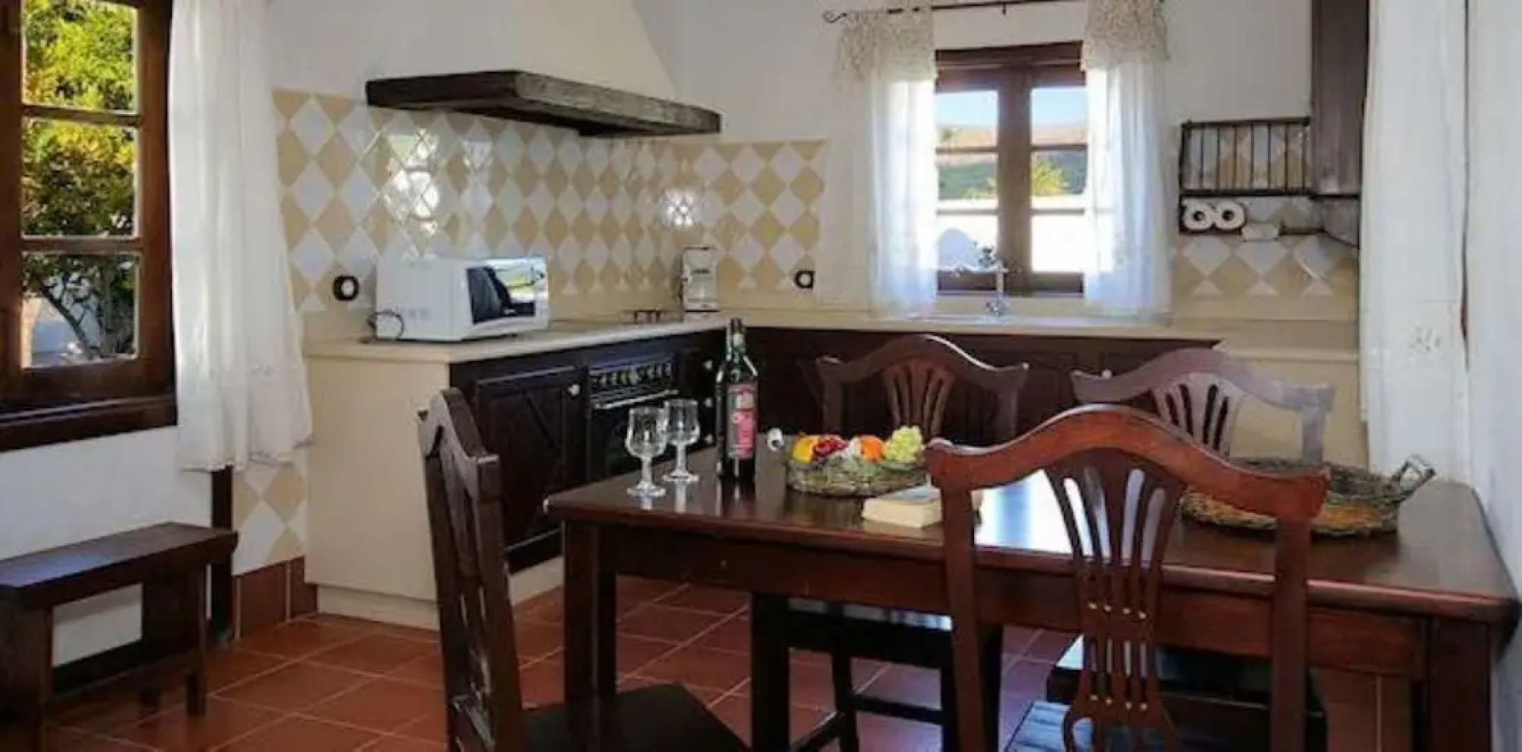 Villa - 2 Bedrooms with Pool and WiFi - 106086