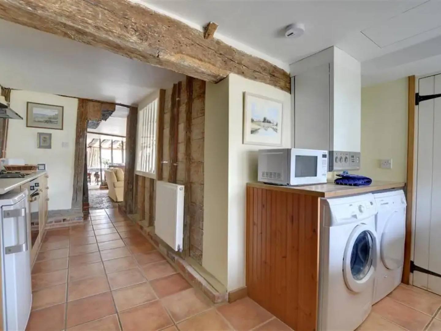 Spacious and Bright Accommodation Full of Original Beams and Antique Furniture