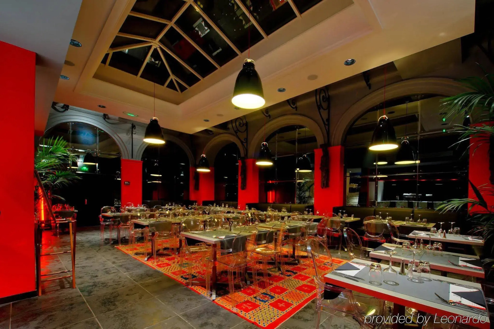 Hotel de Bourgtheroulde, Autograph Collection