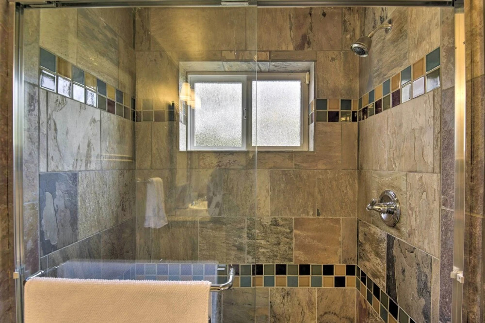 Designer Apartment < 1 Mile to Downtown San Rafael