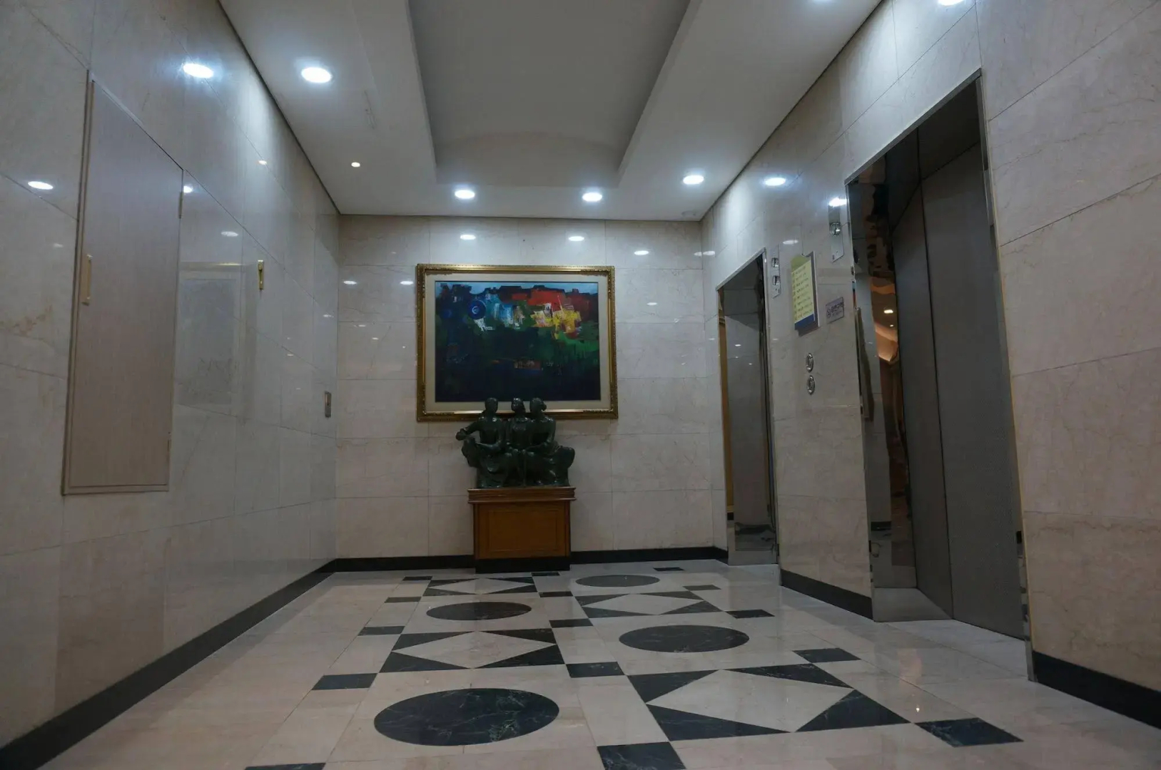 Hotel Diana
