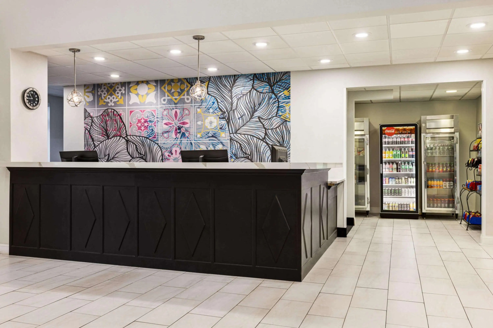 La Quinta Inn & Suites by Wyndham Mt. Laurel - Philadelphia