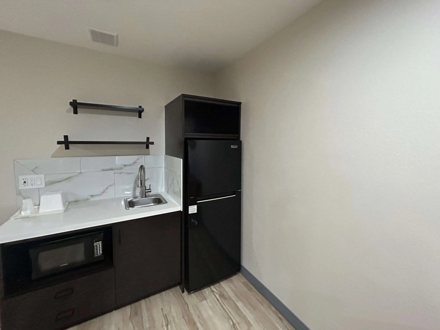 Studio 6 Suites Cameron Park, CA – Folsom