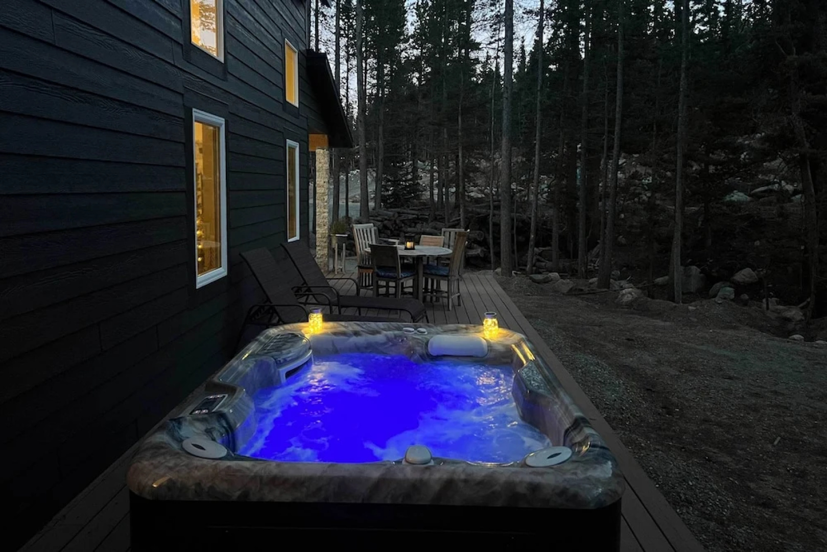1 Mi to St Marys Glacier Trail: Modern Mtn Cabin!