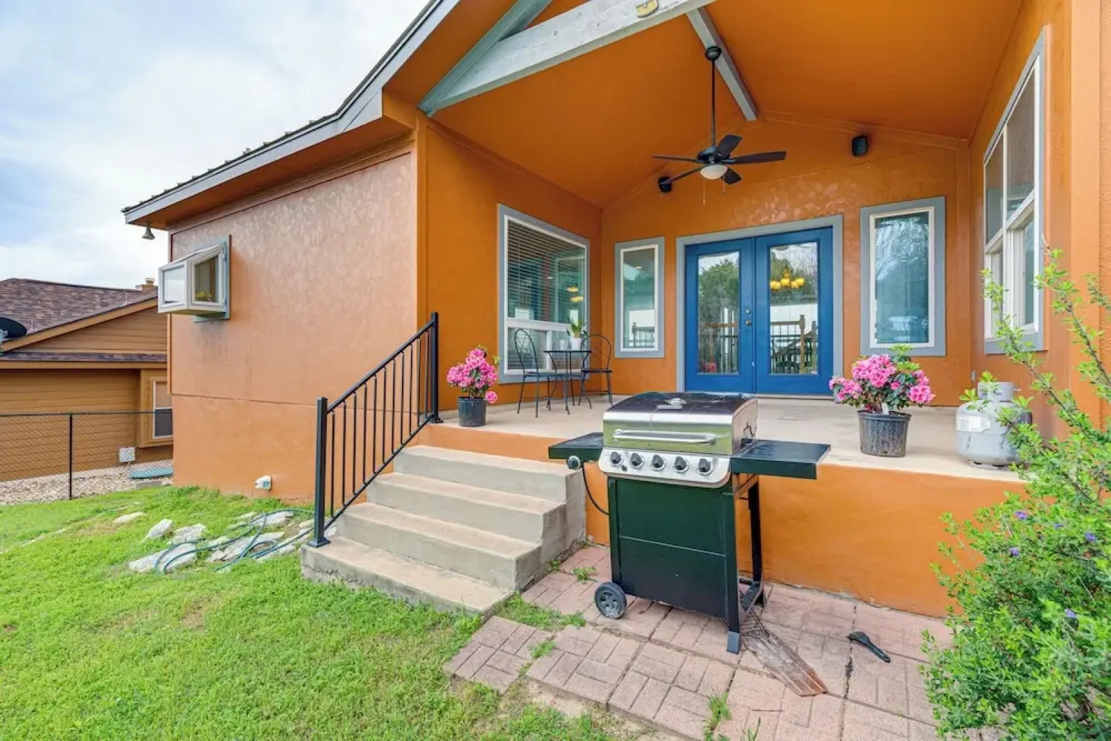 Lago Vista Vacation Rental - Walk to Lake Travis!