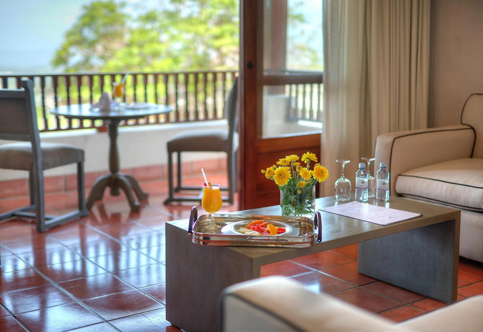 Alta Las Palomas Hotel