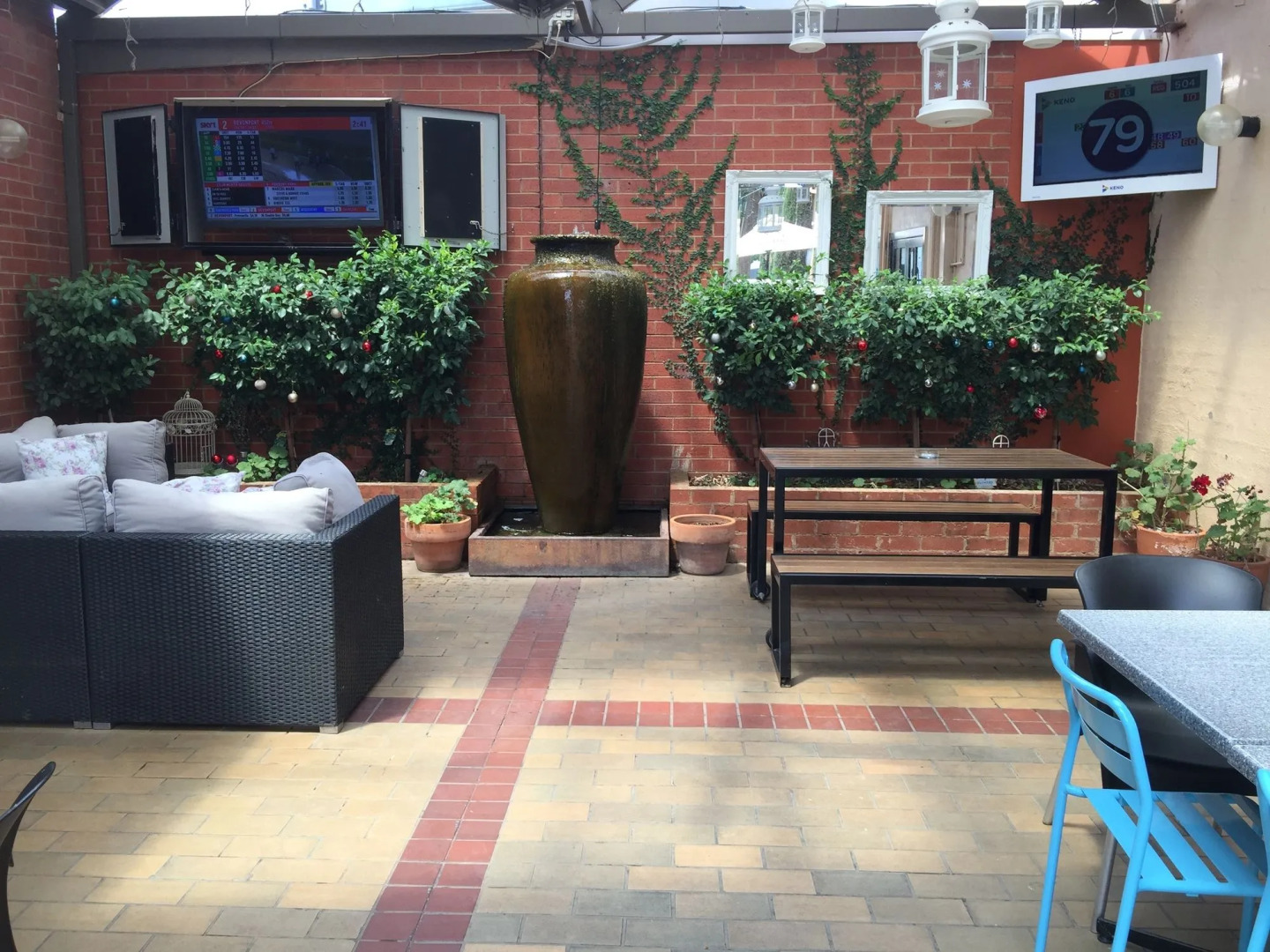 Caledonian Hotel Motel