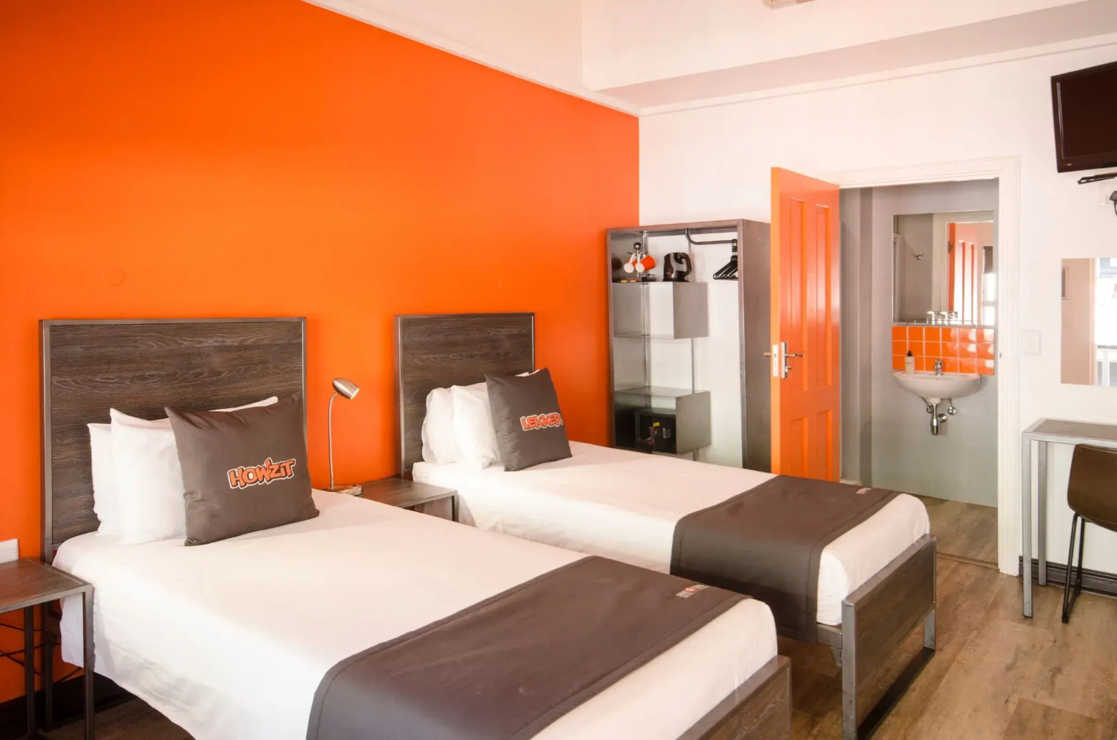 never at home Green Point