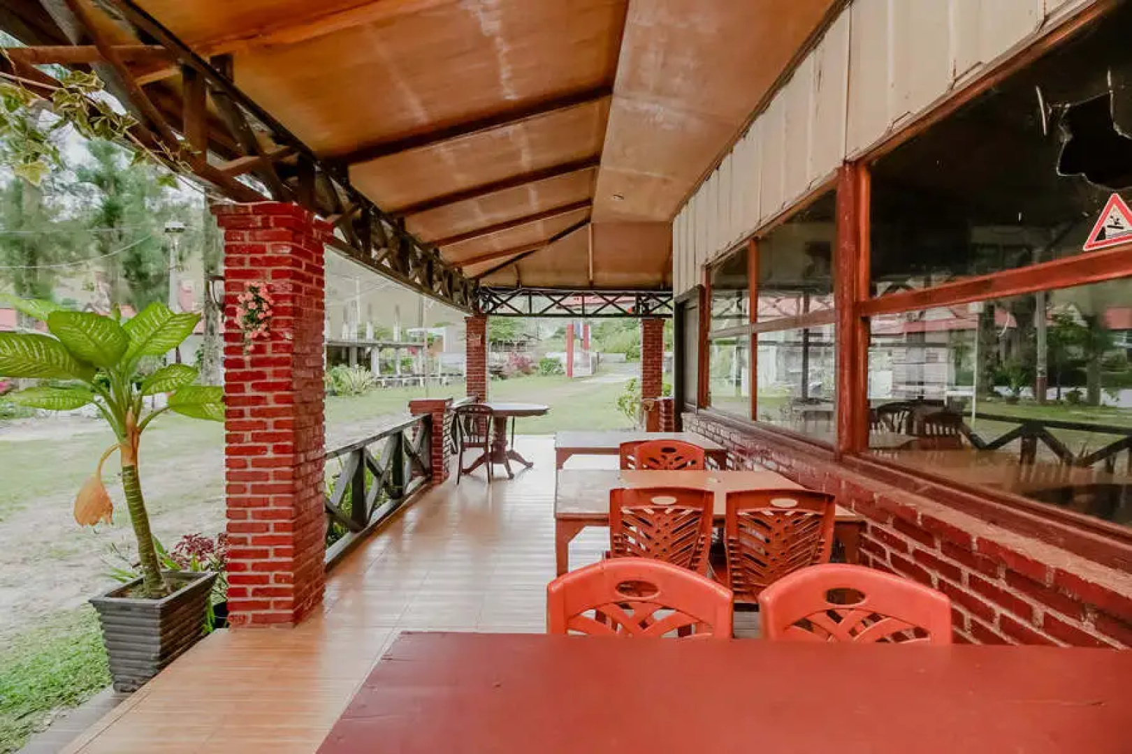 RedDoorz Plus @ Jalan Tugu Silalahi Tongging