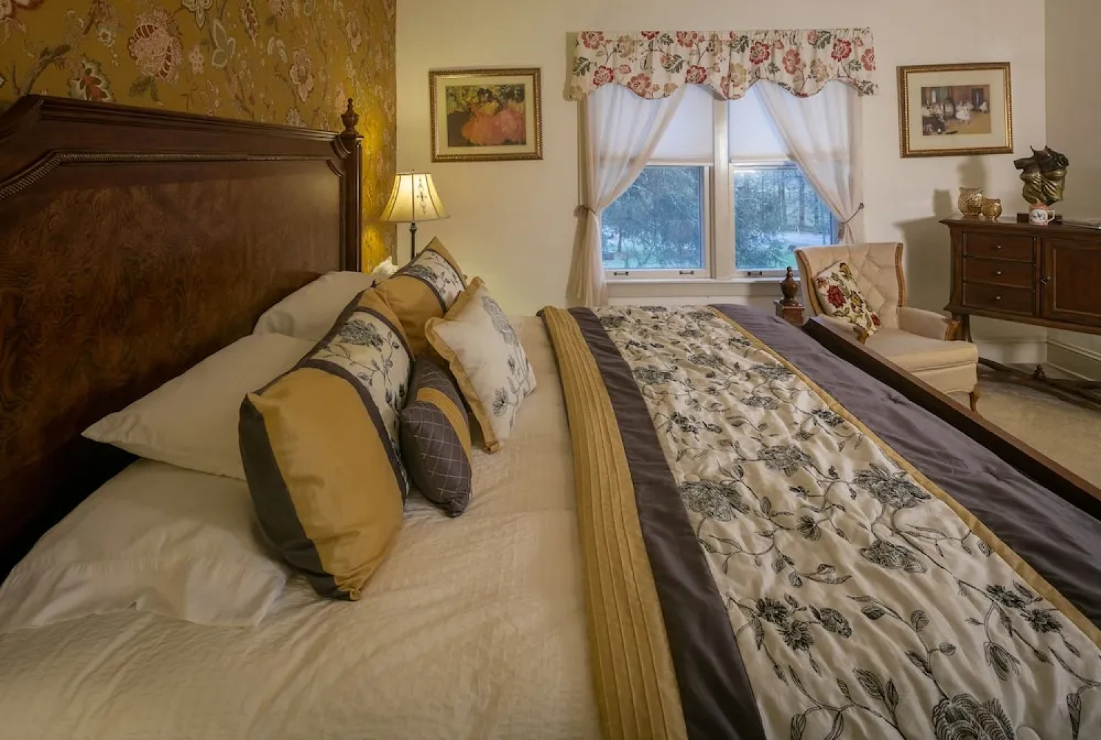 Taylor House Inn