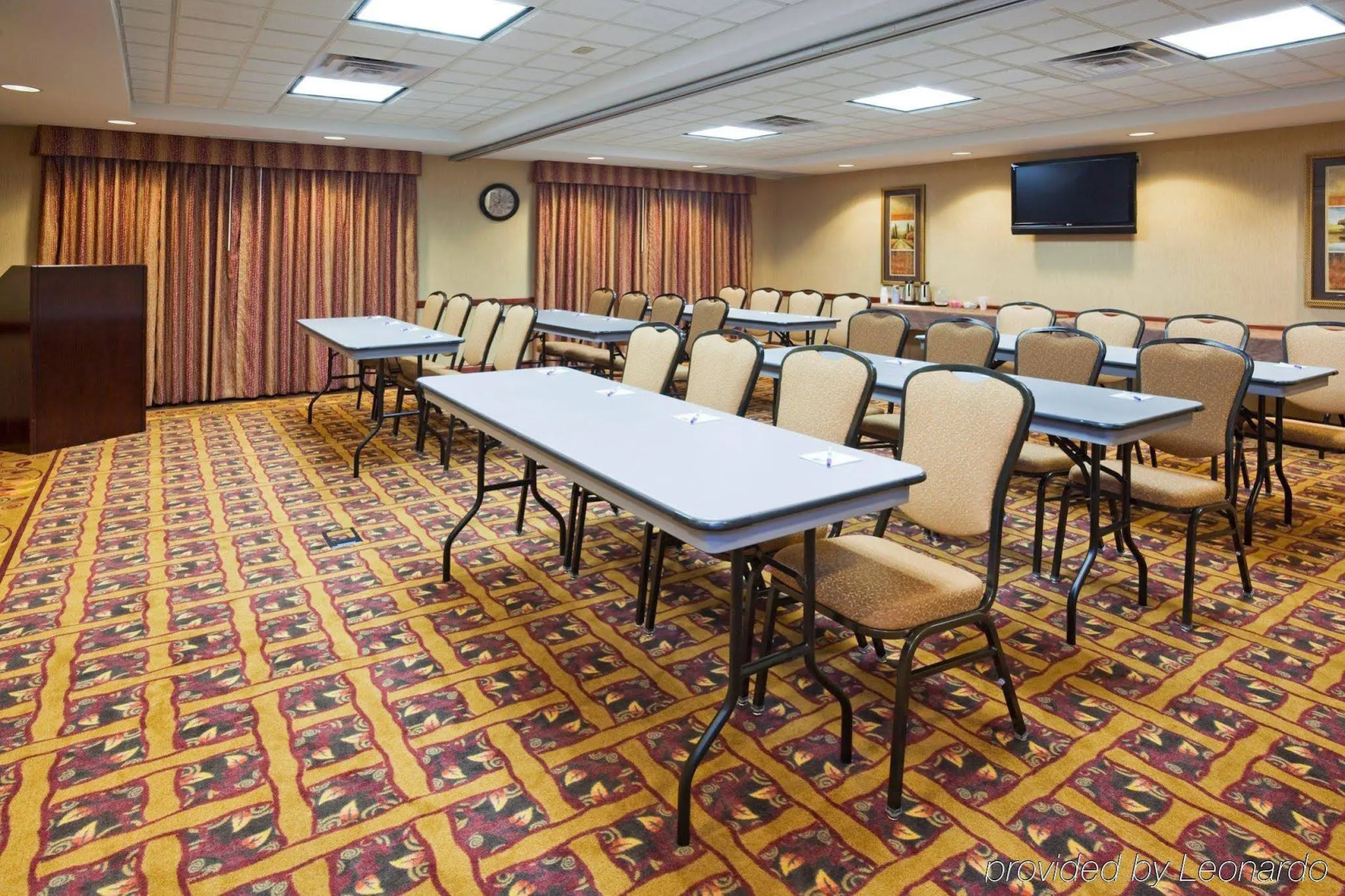 Holiday Inn Express Mitchell by IHG