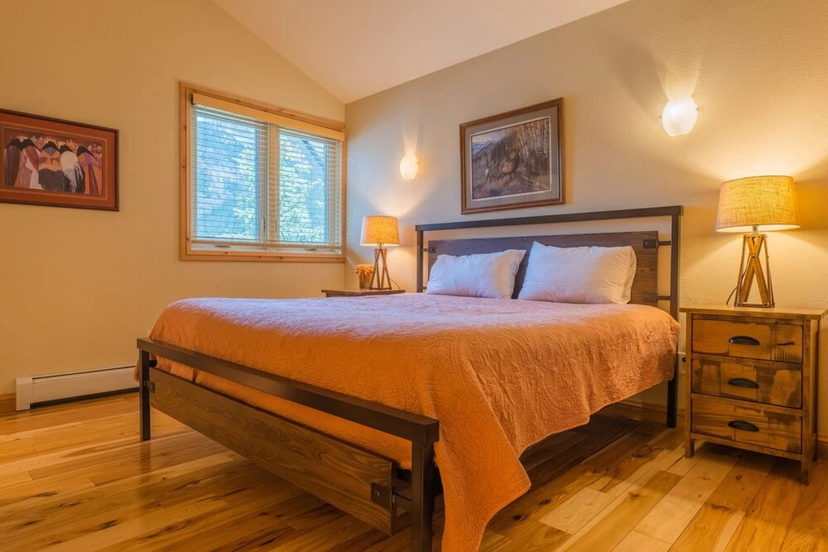 Private Home With A Beautiful Mountain Vista - Woods24 by RedAwning