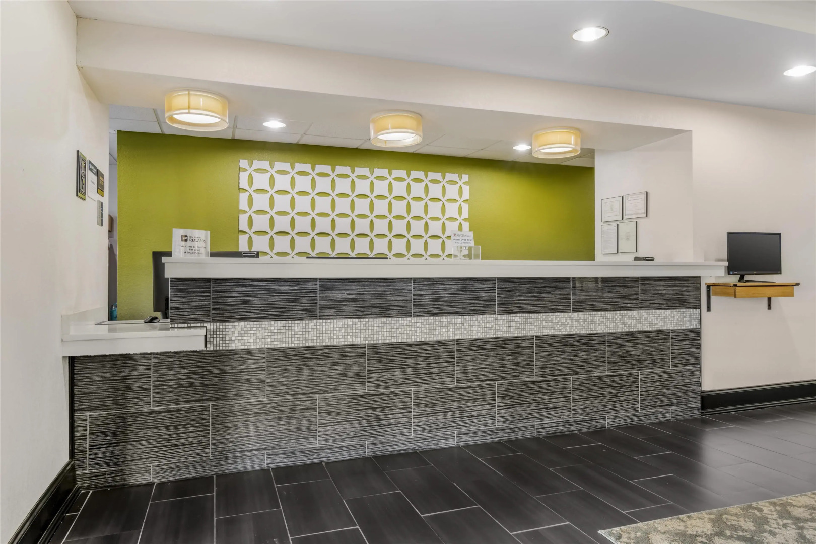 Best Western Commerce Inn