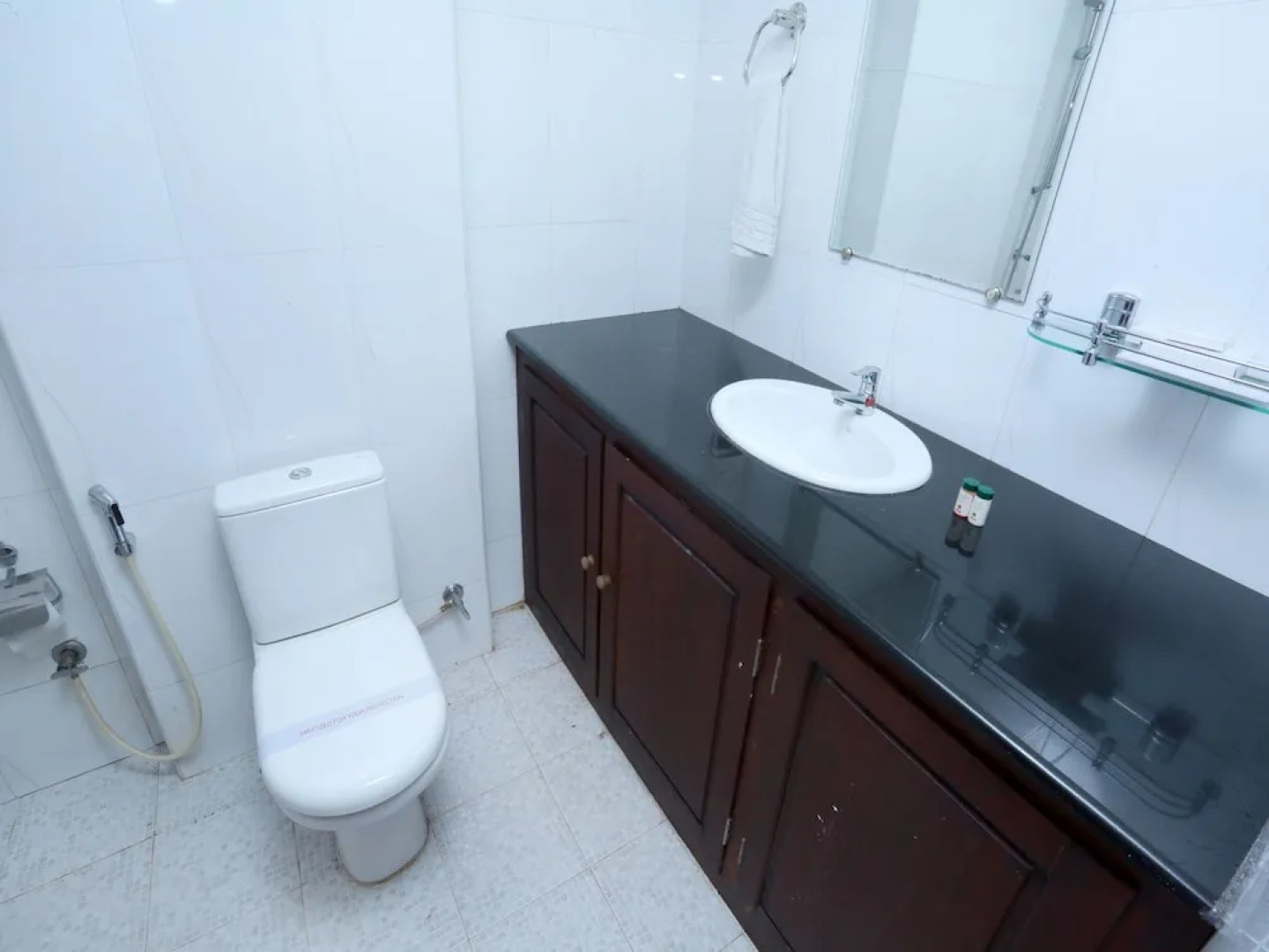 Oyo 15992 Central Hotel