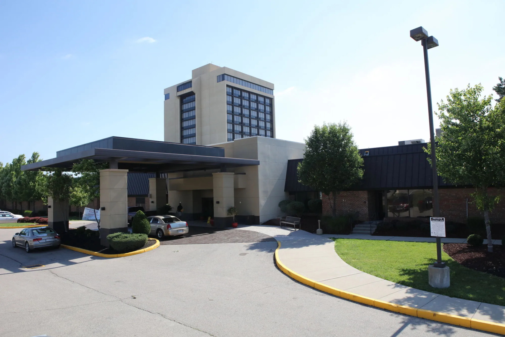 Delta Hotels by Marriott Cincinnati Sharonville