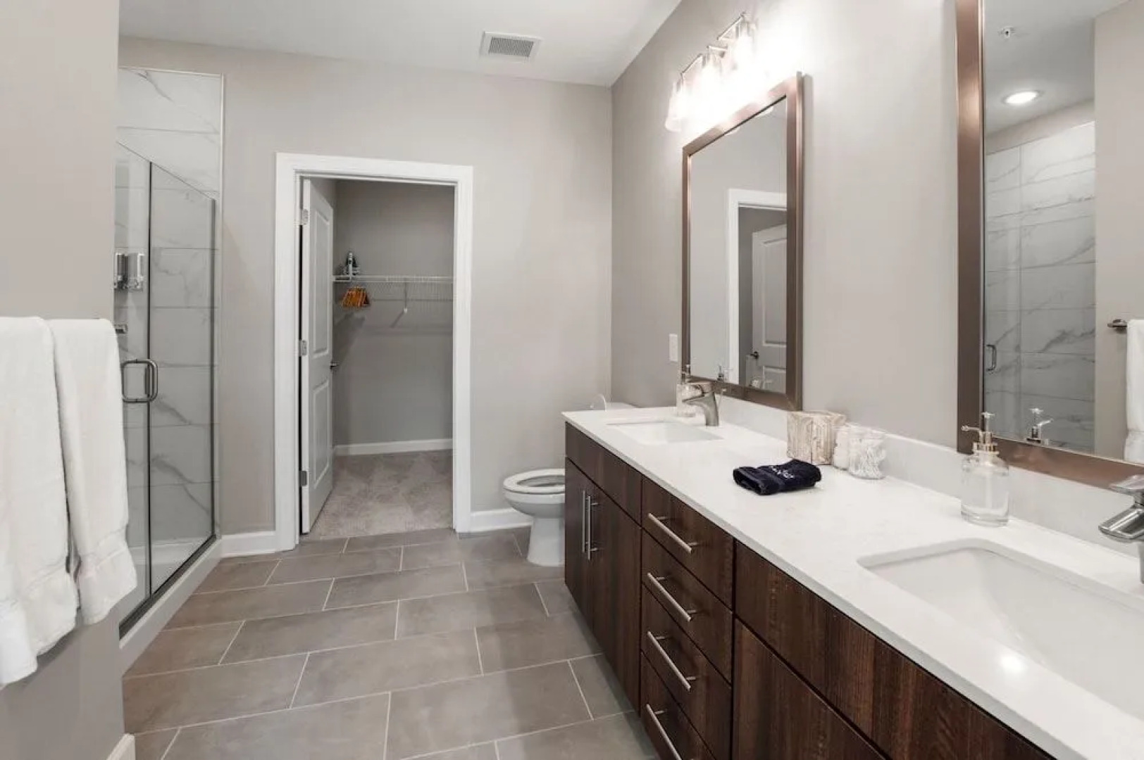 Kasa Charlotte FreeMoreWest