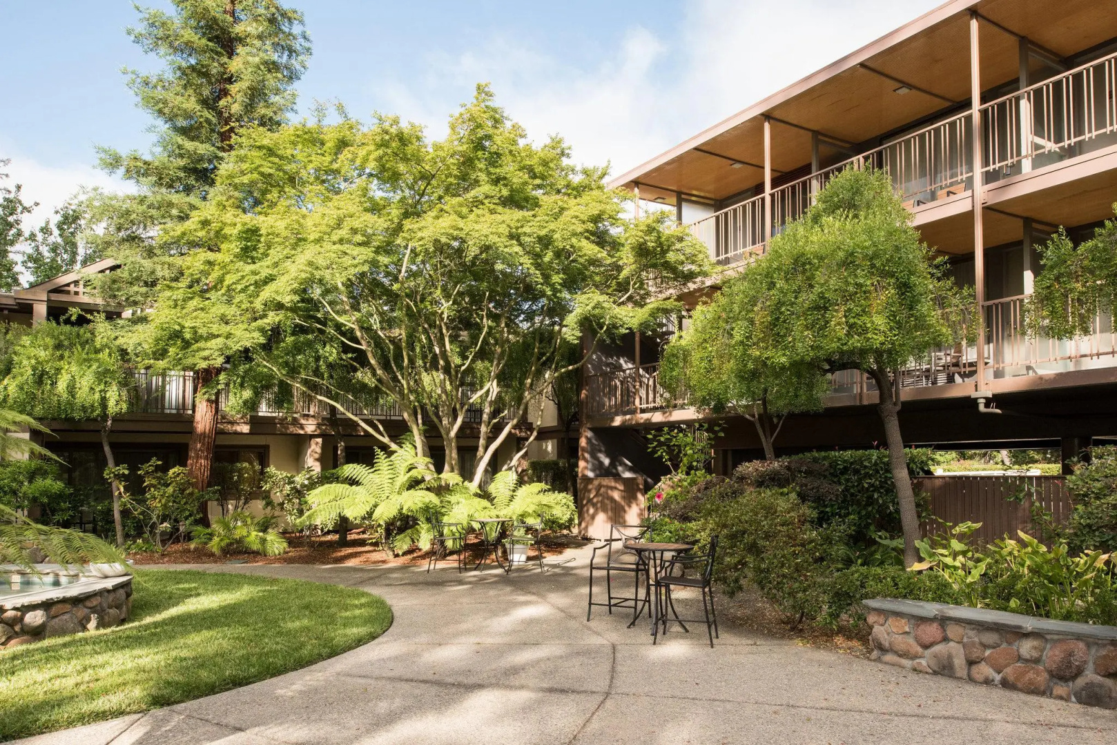 Creekside Inn