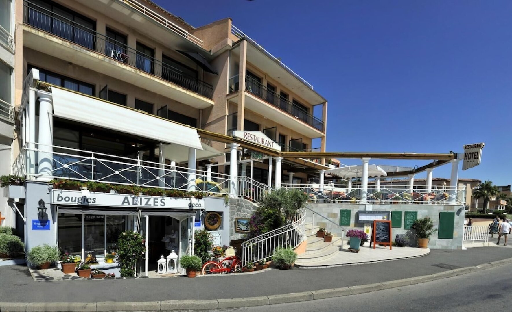 Hôtel Alizés Sénéquier
