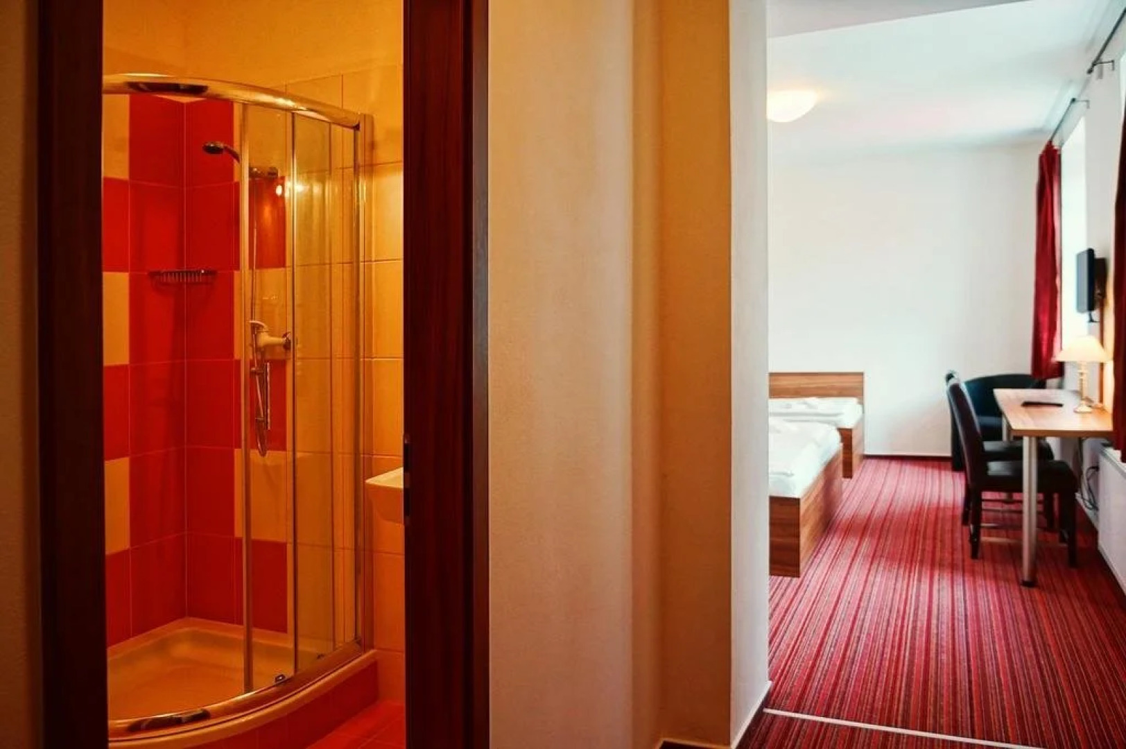 Restaurace a penzion Zděná Bouda