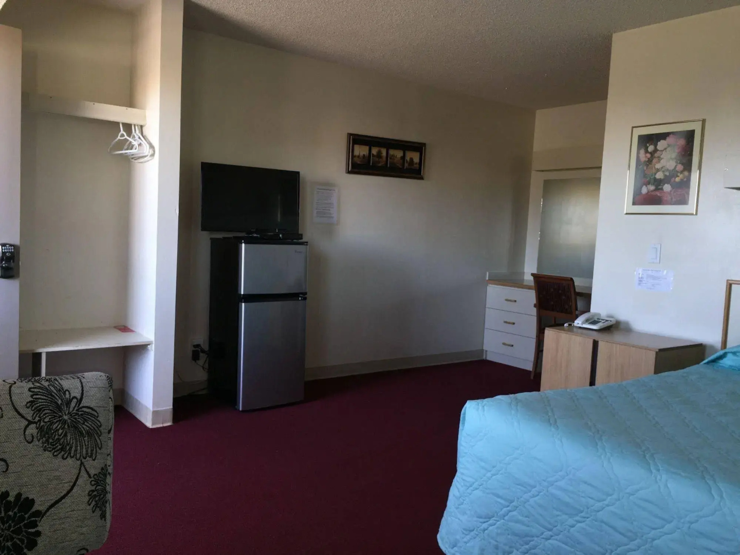 Voyageur Motel