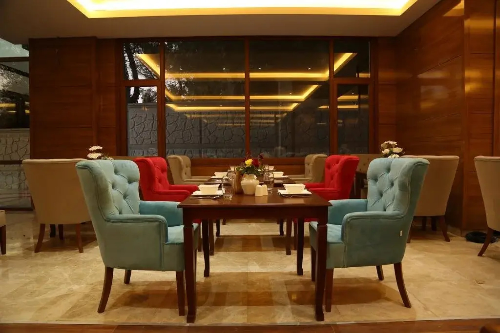 Sea Golden Hotel & Restaurant