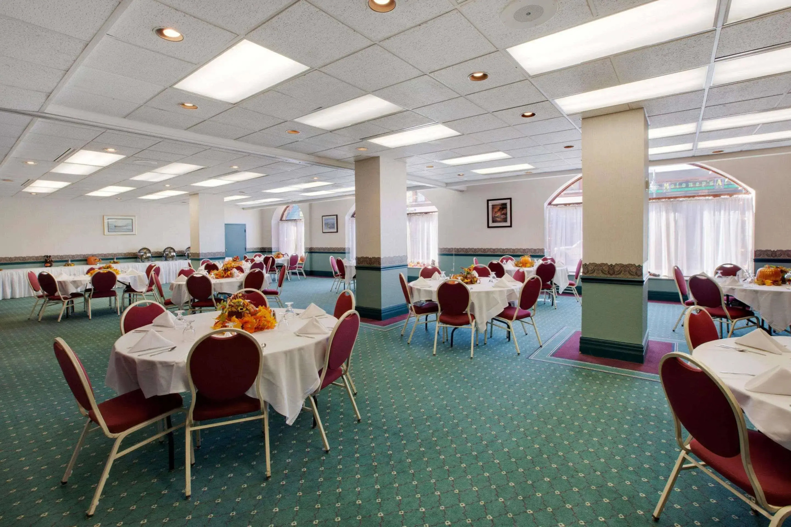 Ramada Plaza Hotel Ojibway
