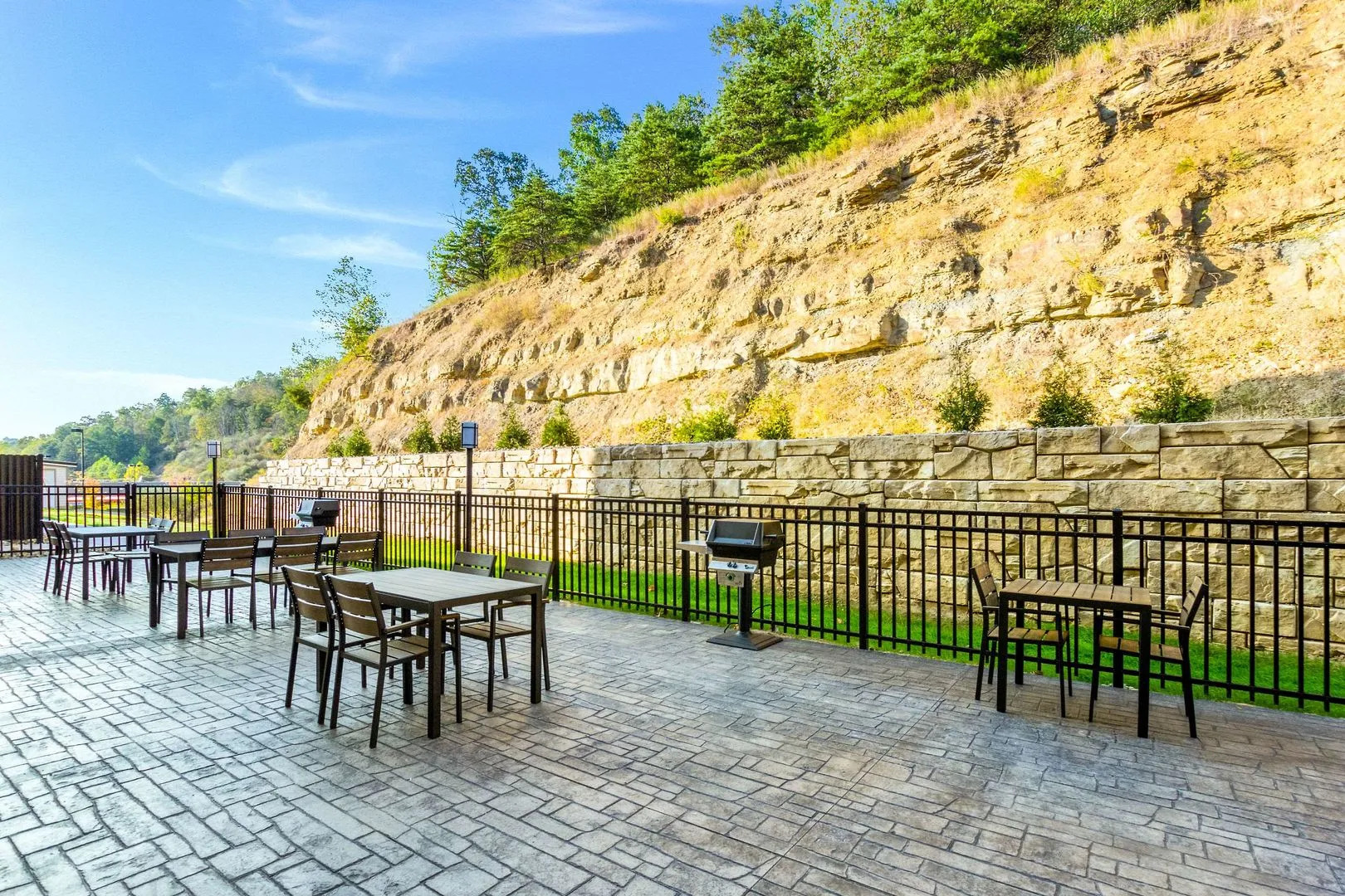 MainStay Suites Winfield - Teays Valley