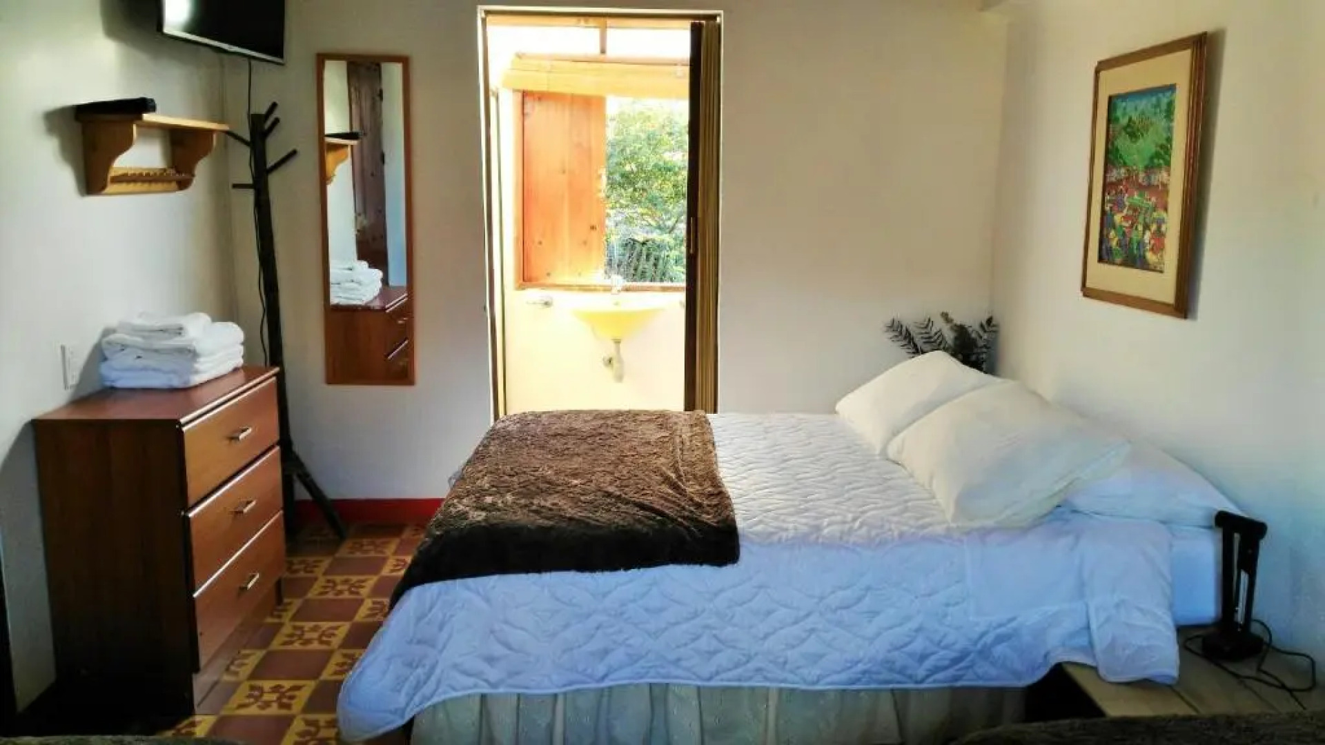 Hotel Kantarrana Urbana Jardin