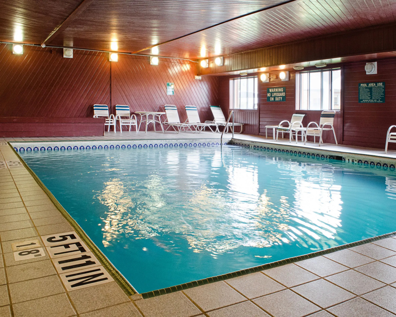 Econo Lodge Topeka at Wanamaker