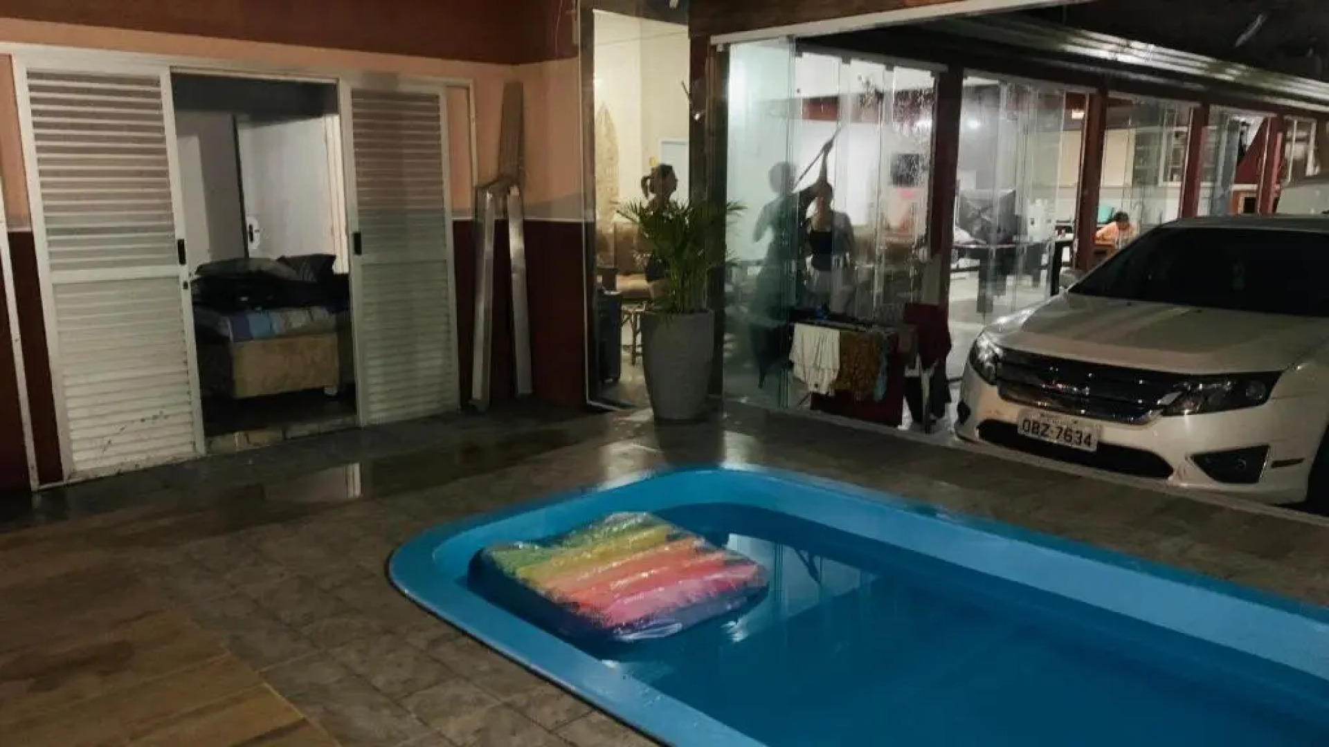 Casa c piscina matinhos S Etiene