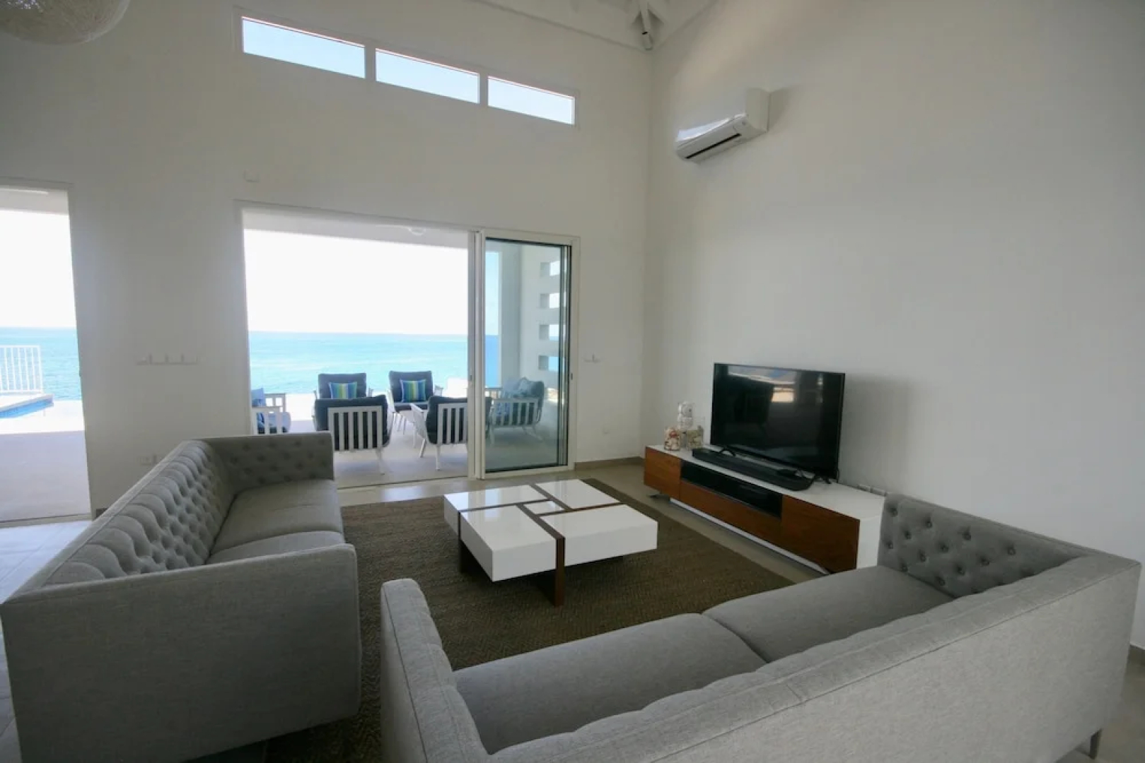 Villa Aqua by Island Properties Online