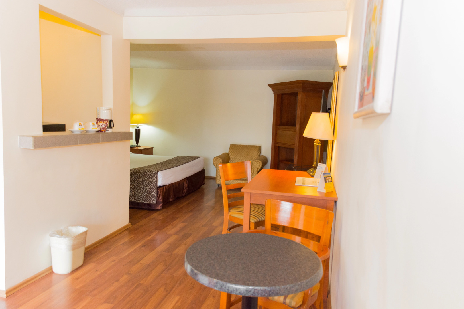 Hafersons Inn Hotel & Suites