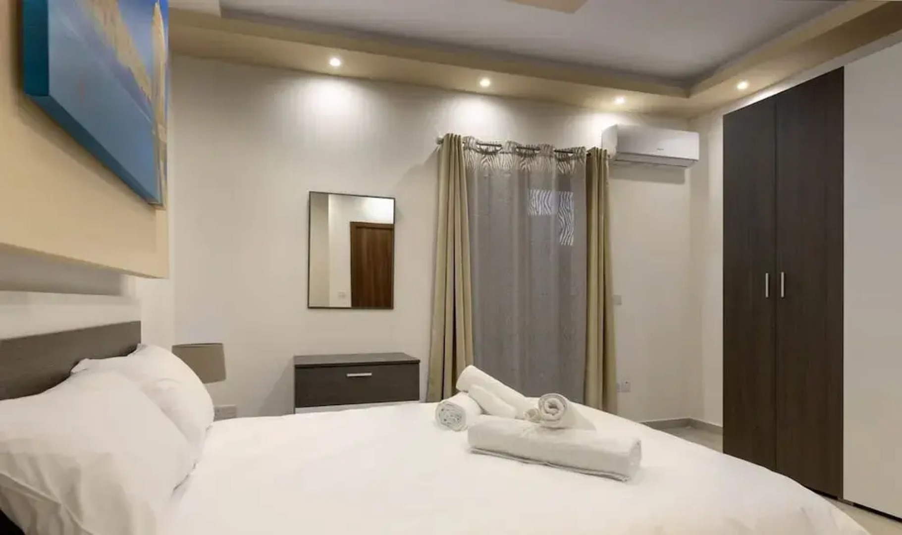 Luxurious Duplex Seafront Apt With Amazing Views