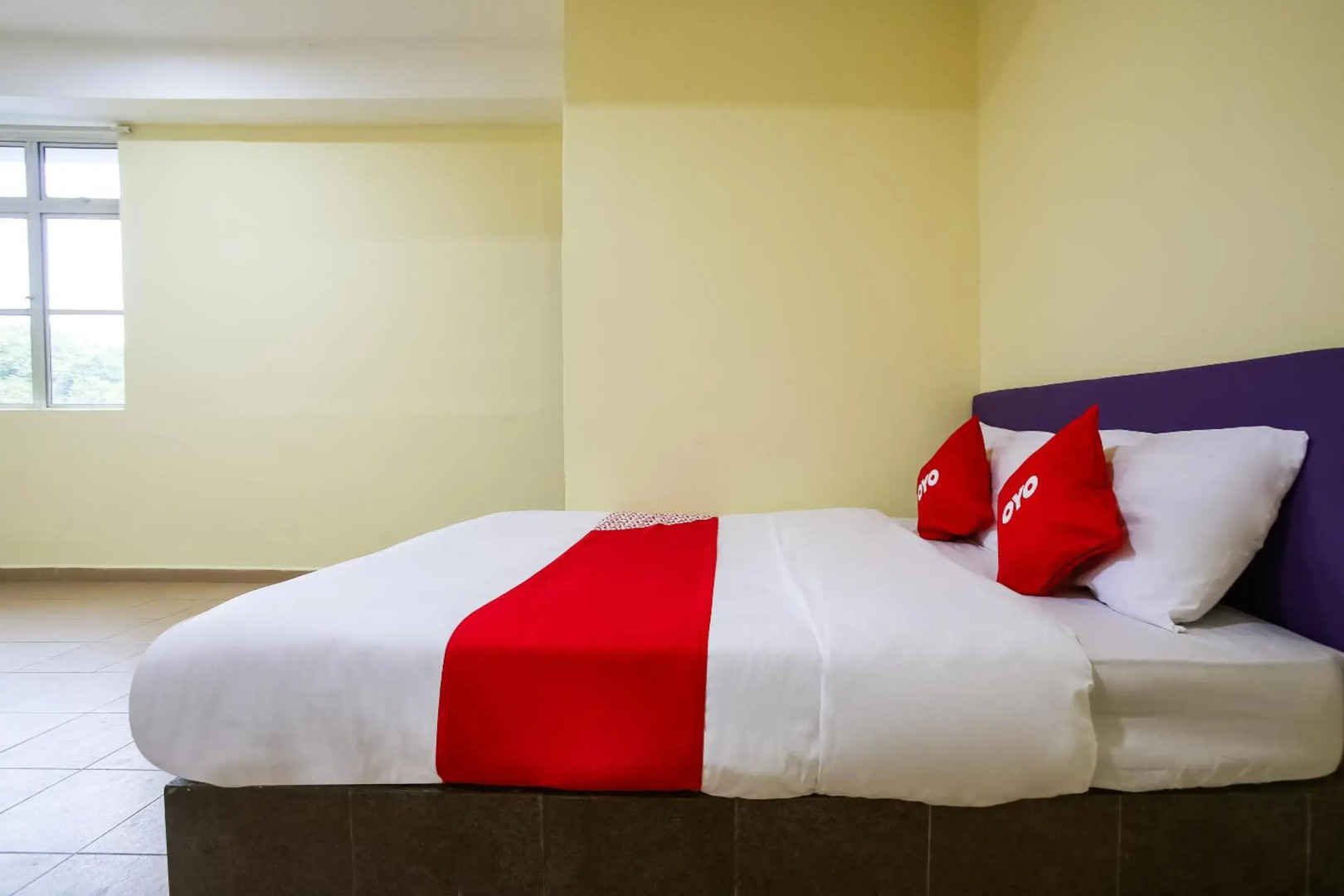 OYO 89585 Hotel Happy Inn