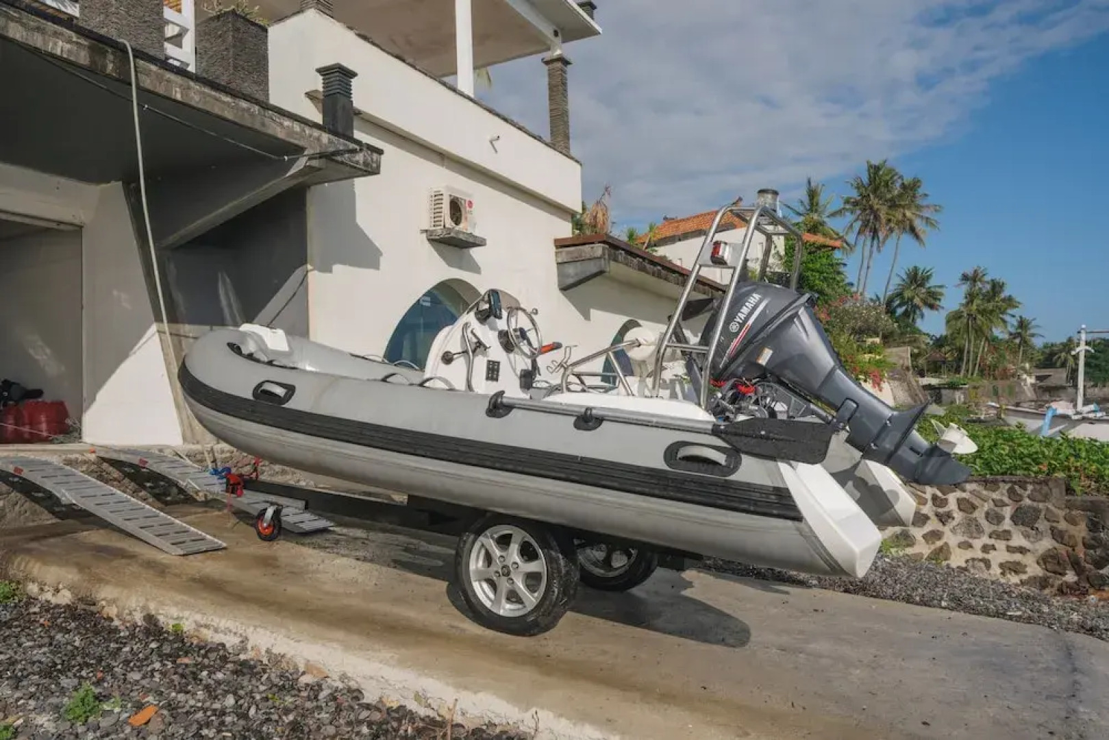 Blue Marlin 6-BR Villa Singaraja Bali