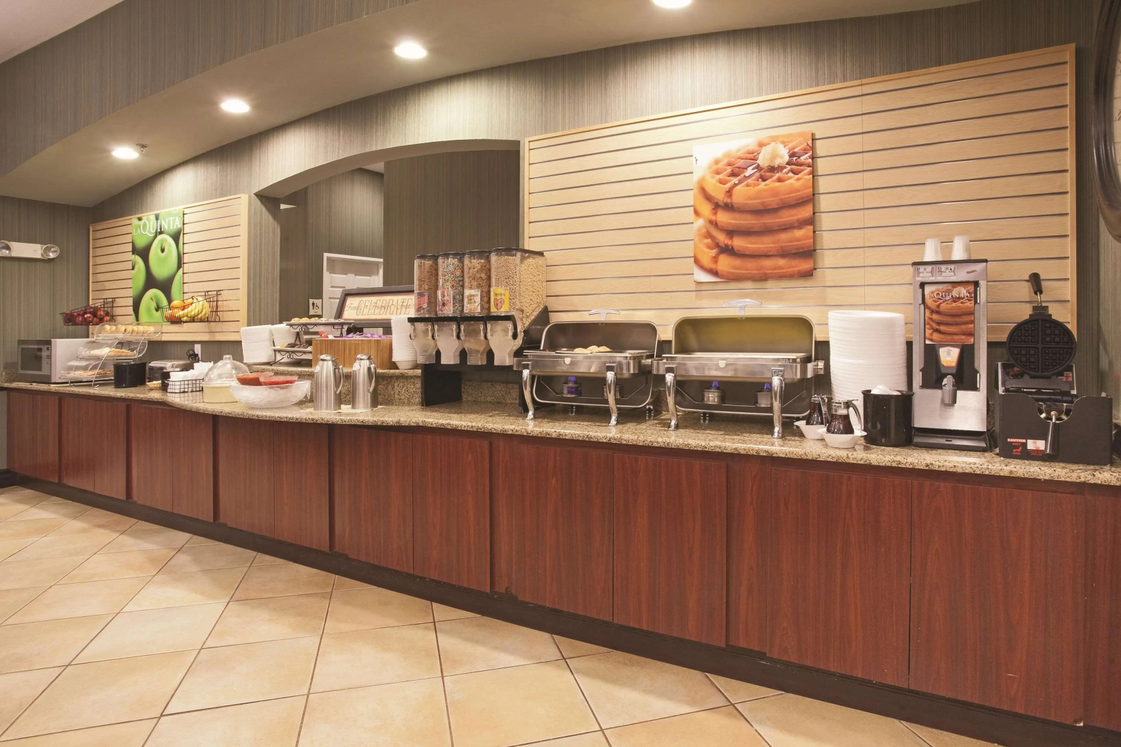 La Quinta Inn & Suites by Wyndham Albuquerque Midtown